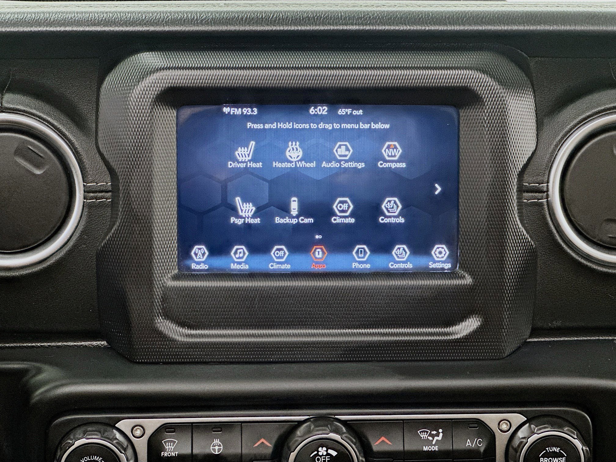 Used 2020 Jeep Wrangler Unlimited Sahara w/ LED Lighting Group AWD/4WD image 12