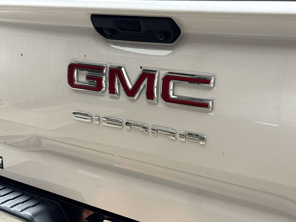 New 2026 GMC Sierra 1500 SLE w/ Preferred Package image 18