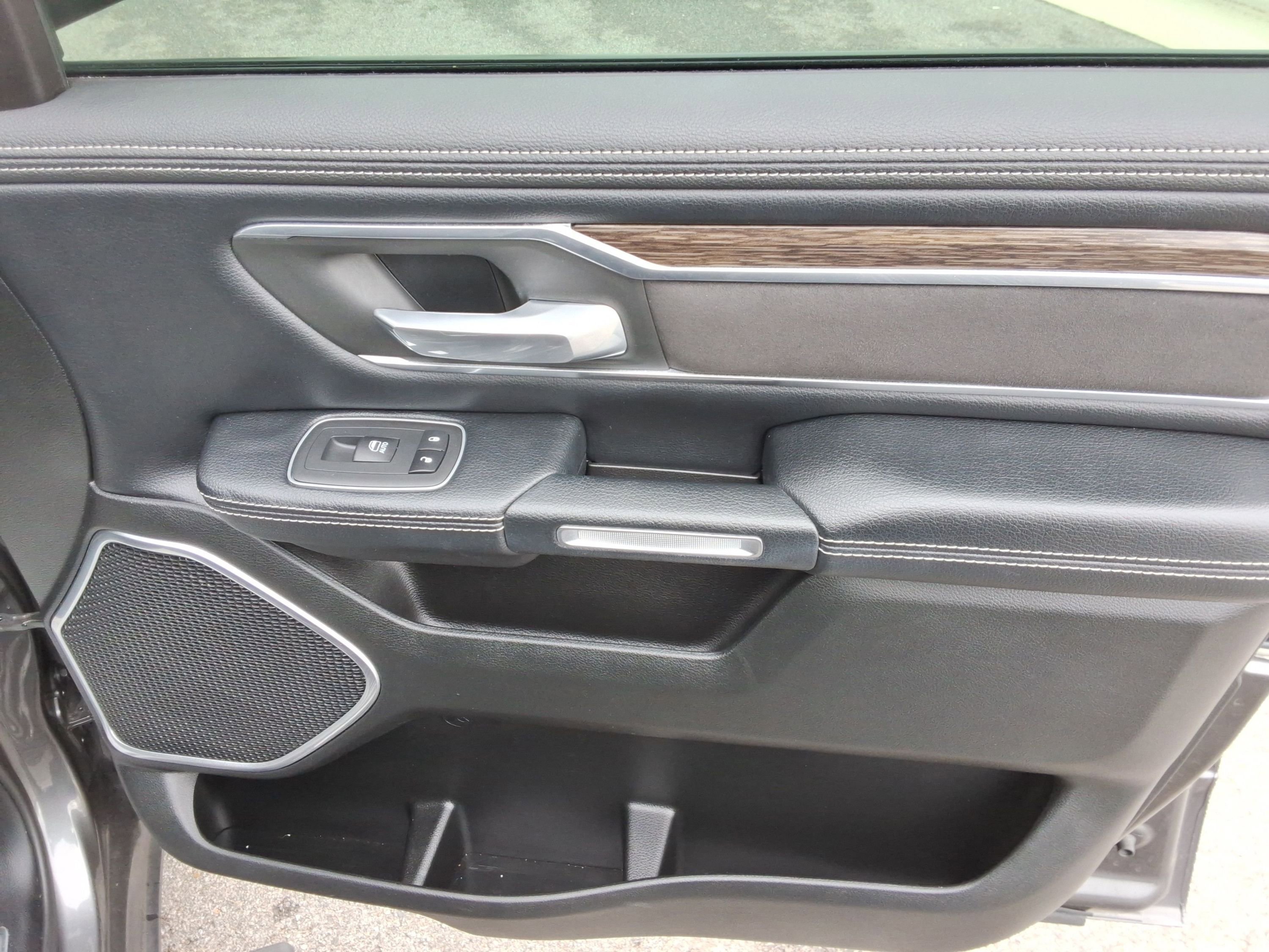 Used 2020 RAM 1500 Laramie AWD/4WD image 25
