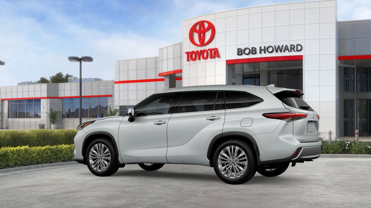 New 2026 Toyota Highlander Platinum image 5