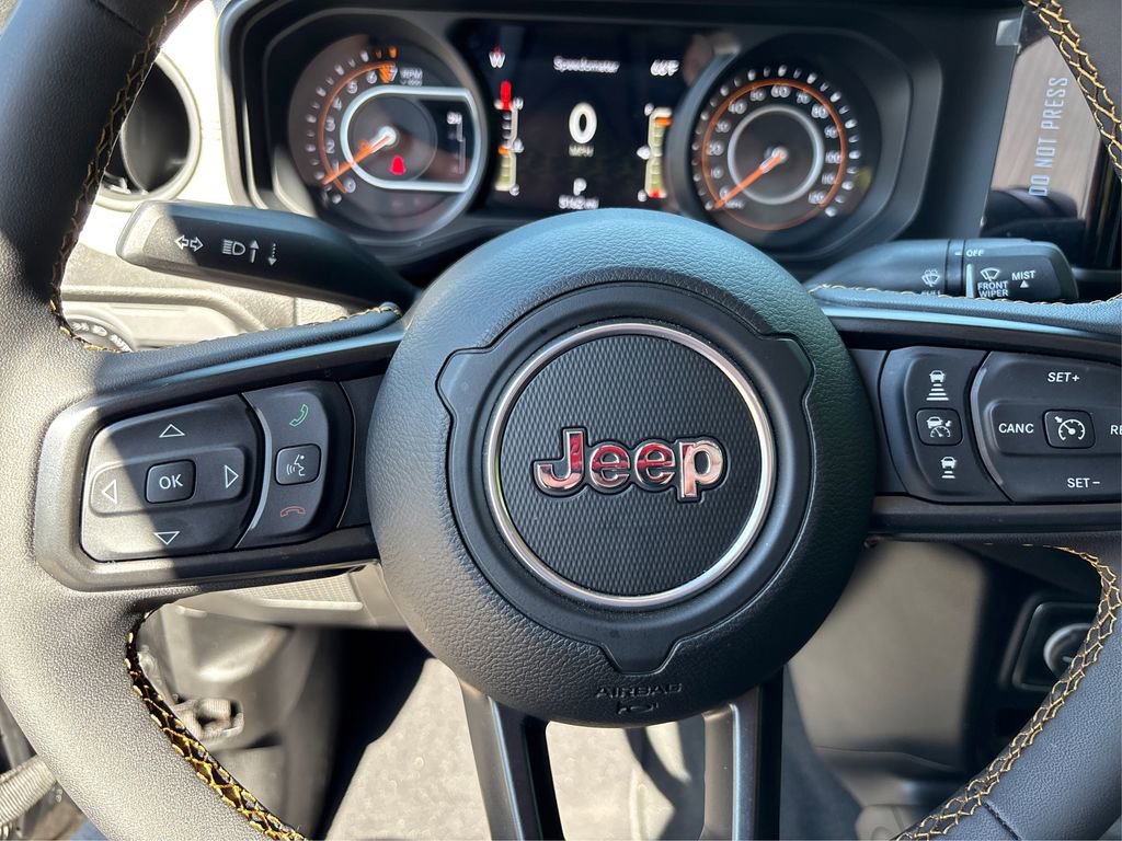 Used 2024 Jeep Gladiator Sport image 23