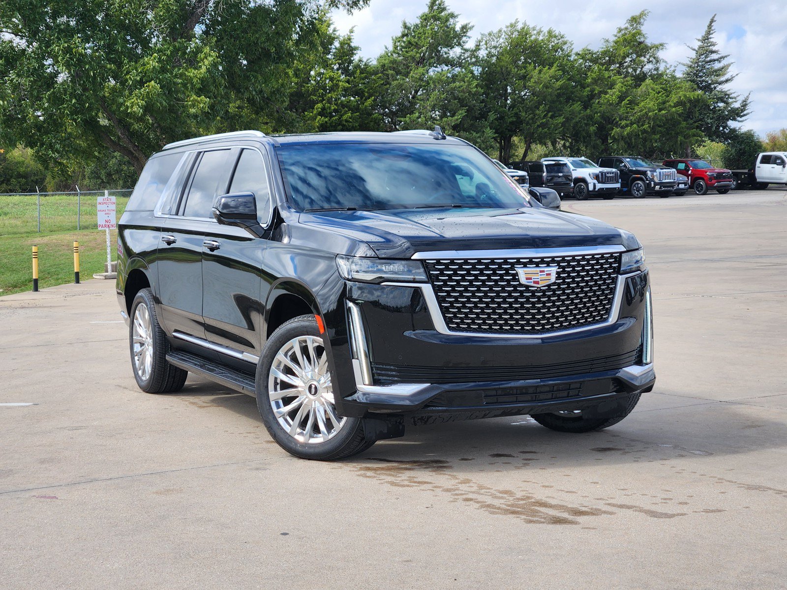 Used 2023 Cadillac Escalade ESV Premium Luxury AWD/4WD image 1