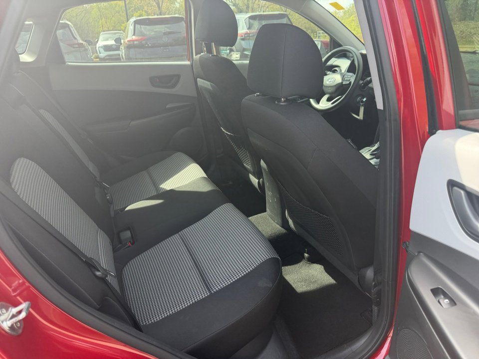 Used 2019 Hyundai Kona SE image 33