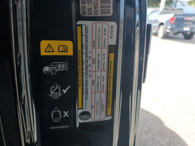 Used 2023 Jeep Gladiator Overland image 31