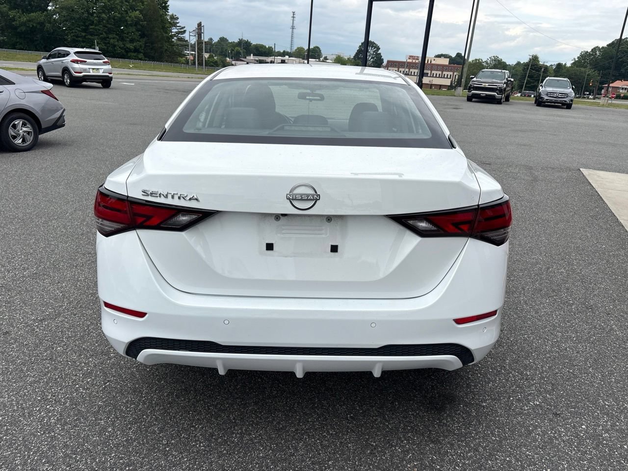 Used 2024 Nissan Sentra S FWD image 7