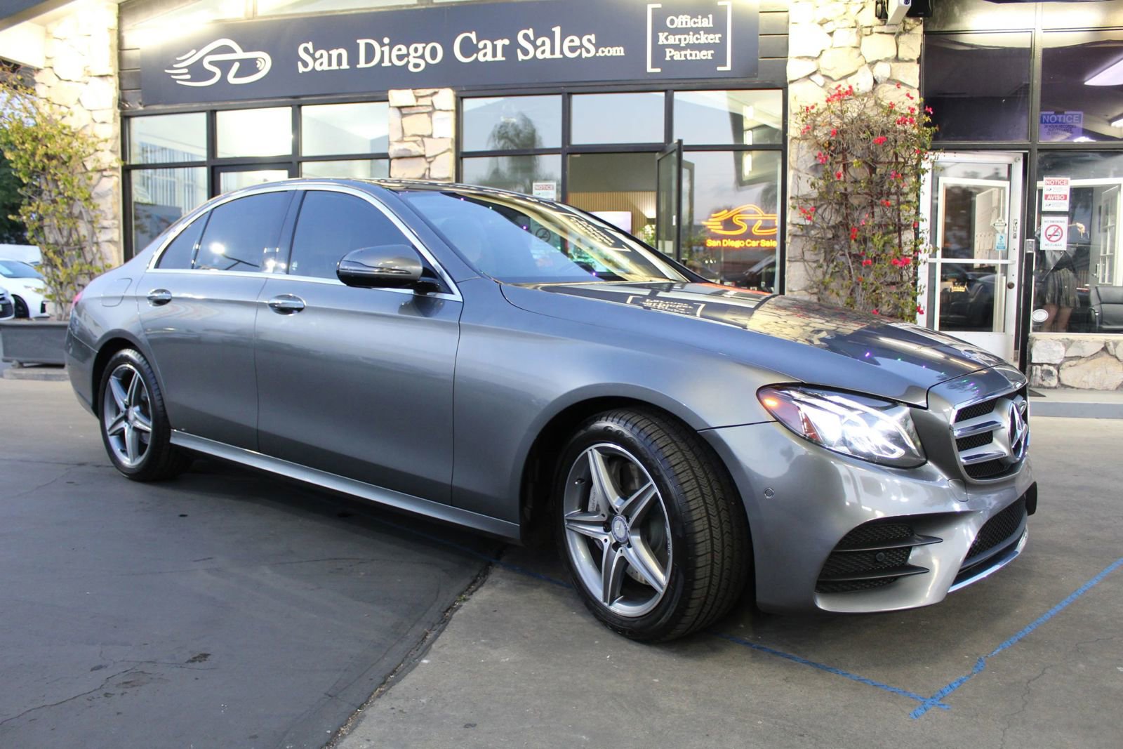 Used 2017 Mercedes-Benz E 300 image 7