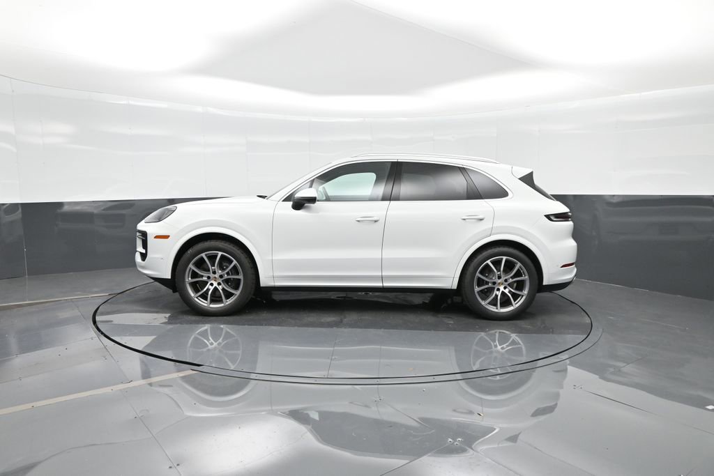 New 2025 Porsche Cayenne image 2