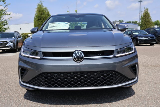 New 2025 Volkswagen Jetta SE image 2