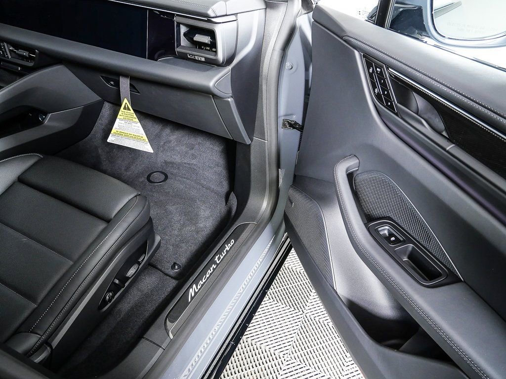 Used 2025 Porsche Macan Turbo Electric image 27