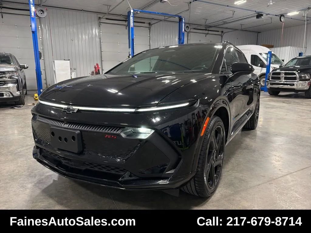 Used 2024 Chevrolet Equinox EV RS AWD/4WD image 2