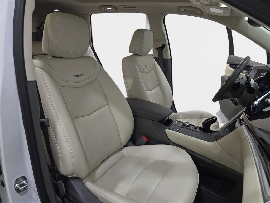 Used 2024 Cadillac XT6 Premium Luxury image 12