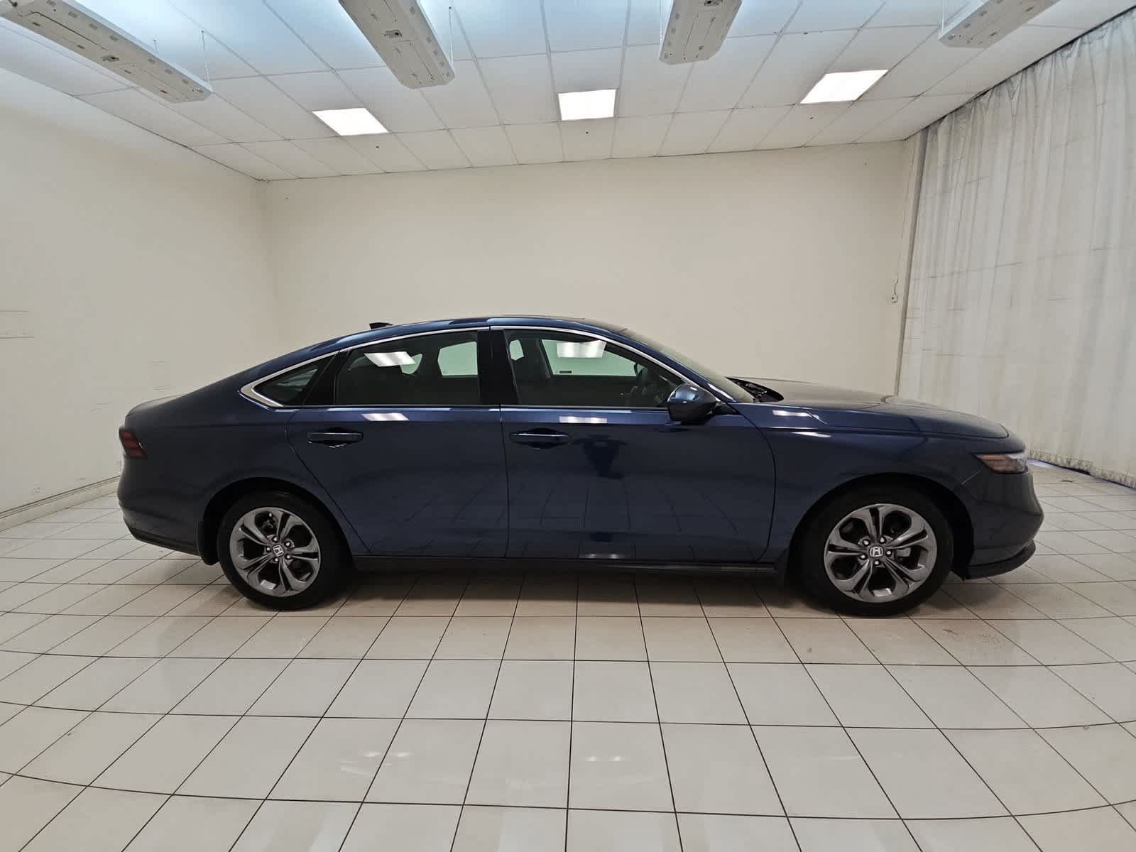 Certified 2023 Honda Accord EX image 25