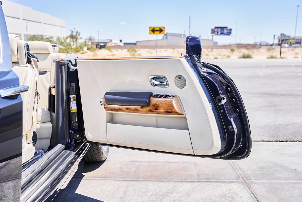 Used 2009 Rolls-Royce Phantom Drophead Coupe RWD image 30