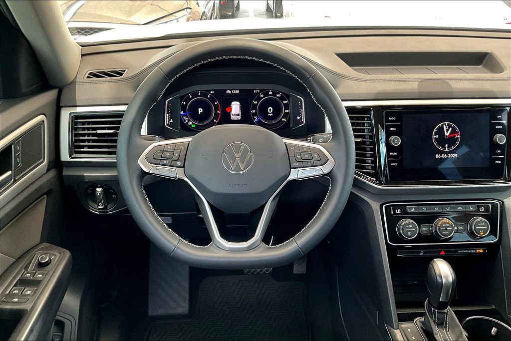Used 2023 Volkswagen Atlas SE image 8