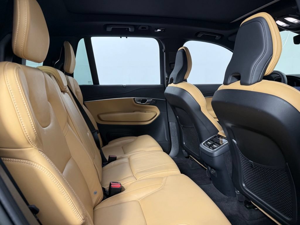 Used 2023 Volvo XC90 B6 Ultimate w/ Protection Package AWD/4WD image 32