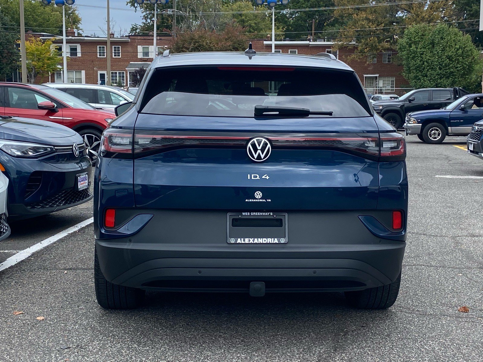 Used 2023 Volkswagen ID.4 Pro AWD/4WD image 4