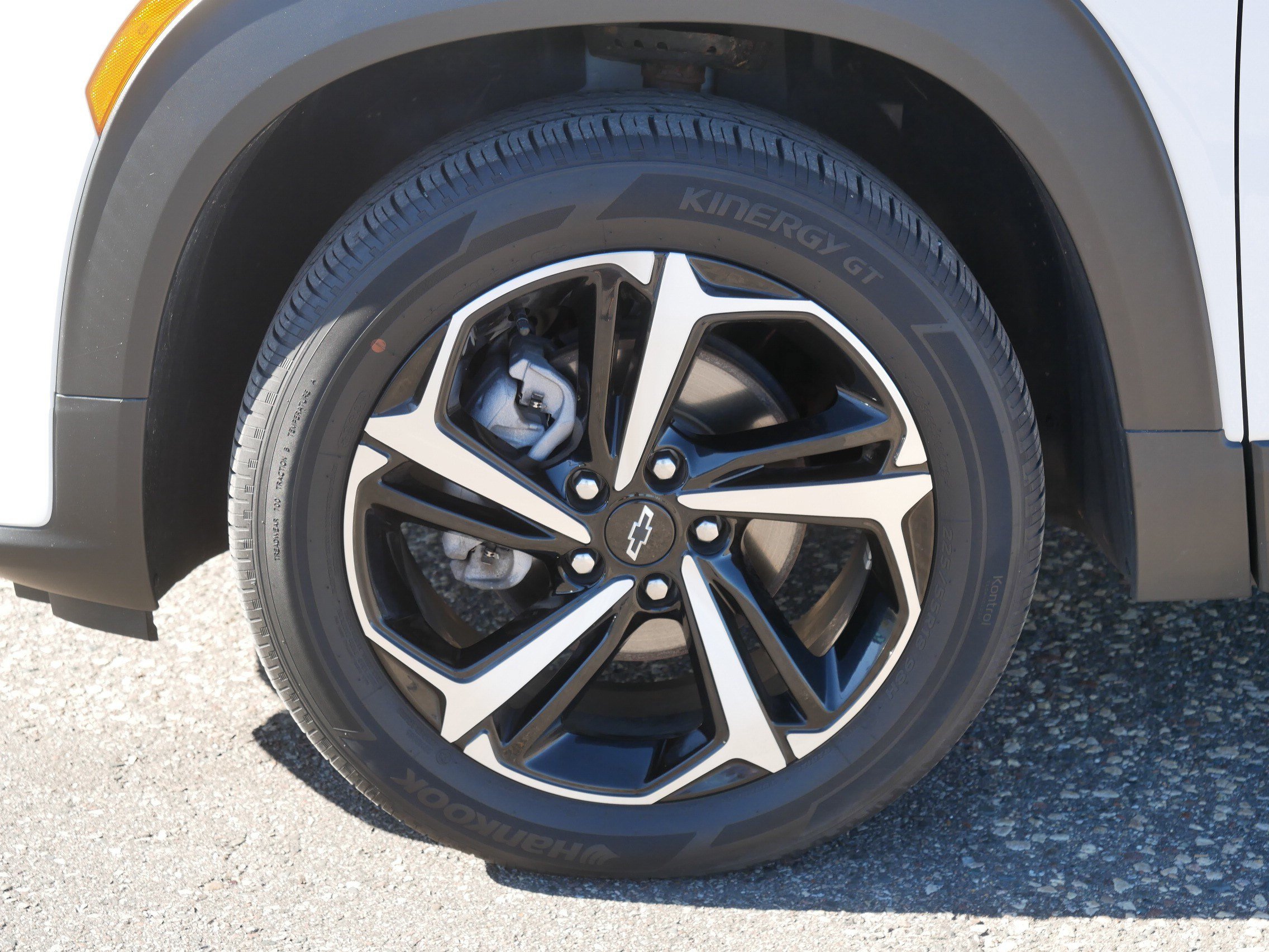Used 2023 Chevrolet TrailBlazer RS w/ Sun and Liftgate Package AWD/4WD image 15