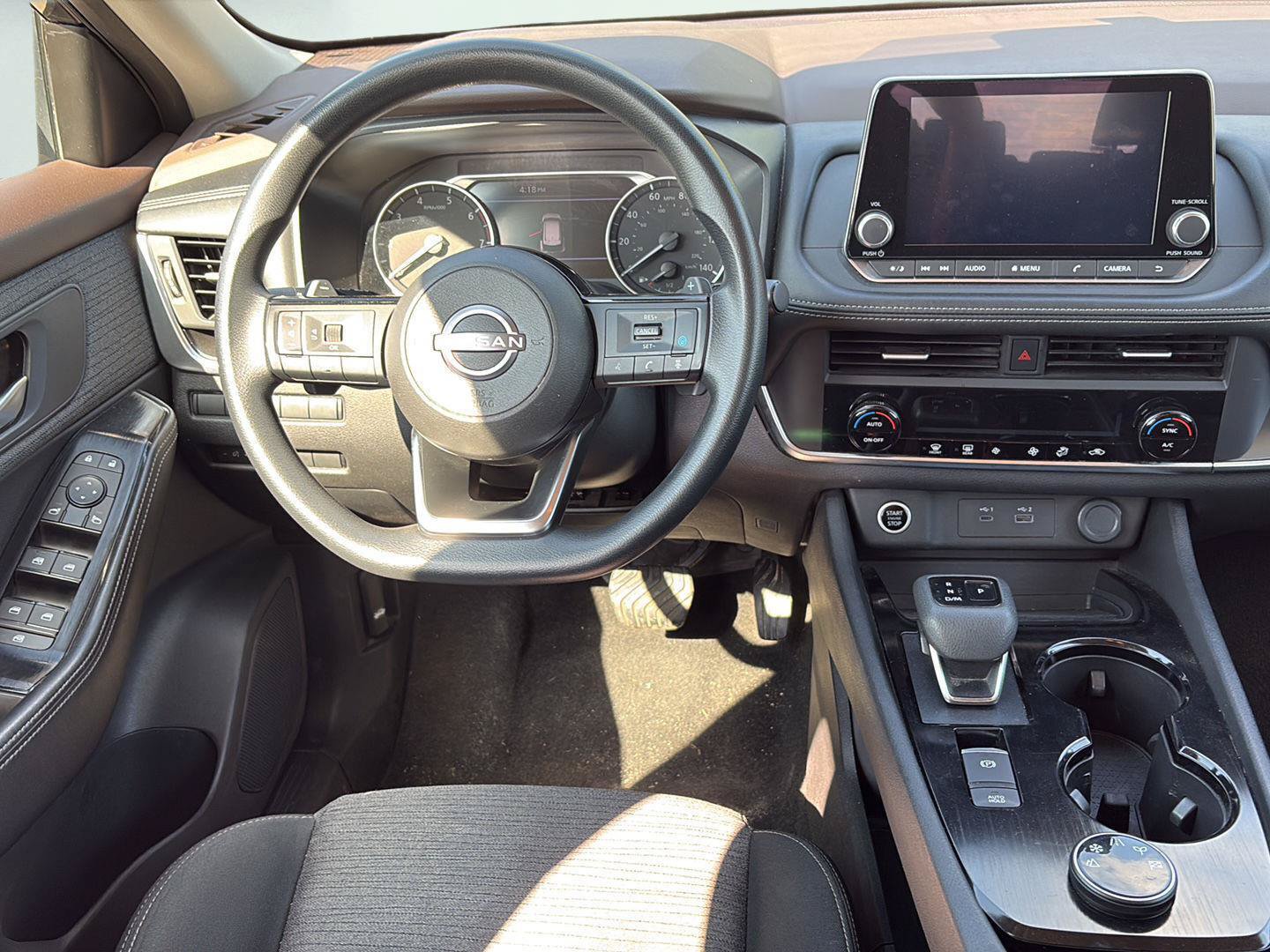 Used 2023 Nissan Rogue SV AWD/4WD image 8