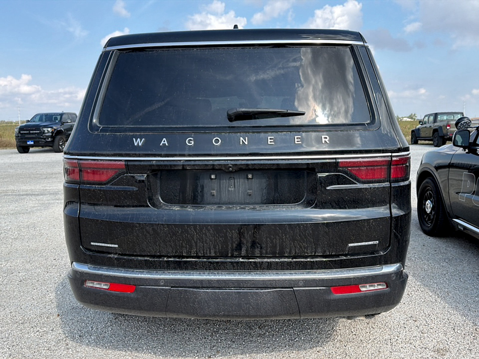 Used 2022 Jeep Wagoneer Series III w/ Premium Group I AWD/4WD image 6