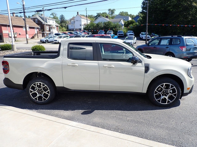 New 2025 Ford Maverick Lariat w/ 4K Tow Package image 8