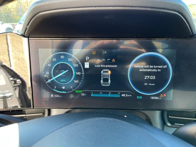 Used 2024 Hyundai Elantra Limited image 27