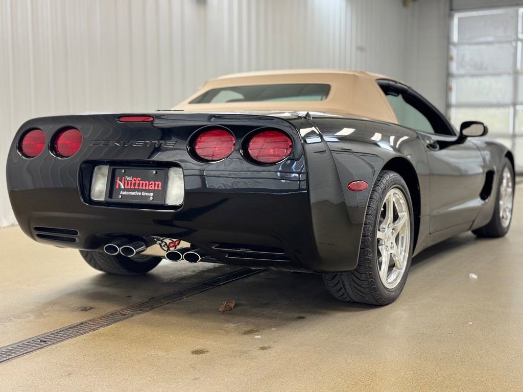 Used 2002 Chevrolet Corvette Convertible w/ Preferred Equipment Group2 RWD image 5