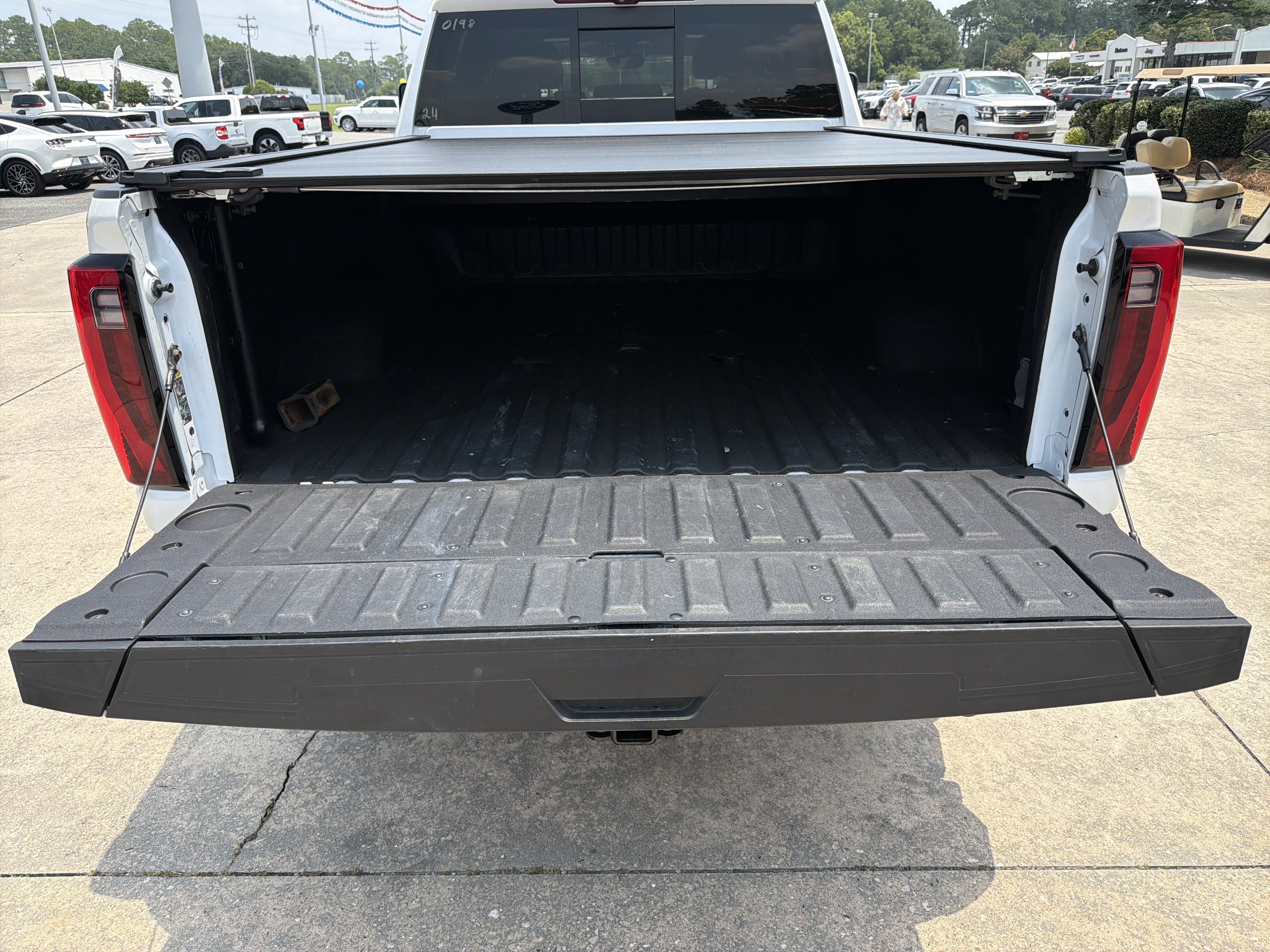 Used 2024 GMC Sierra 2500 Denali Ultimate w/ Max Trailering Package AWD/4WD image 8