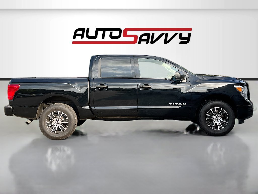 Used 2024 Nissan Titan SV AWD/4WD image 8