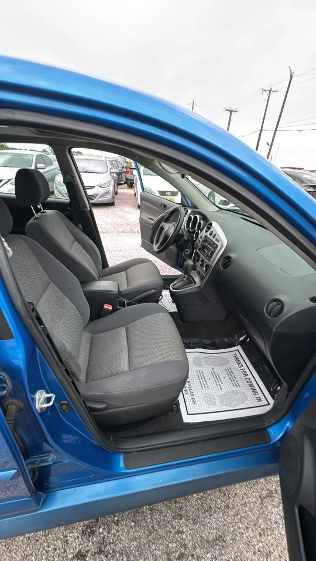 Used 2008 Pontiac Vibe w/ Sport Package FWD image 19