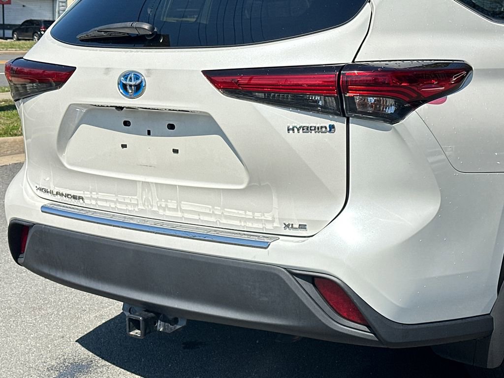 Certified 2020 Toyota Highlander XLE image 5