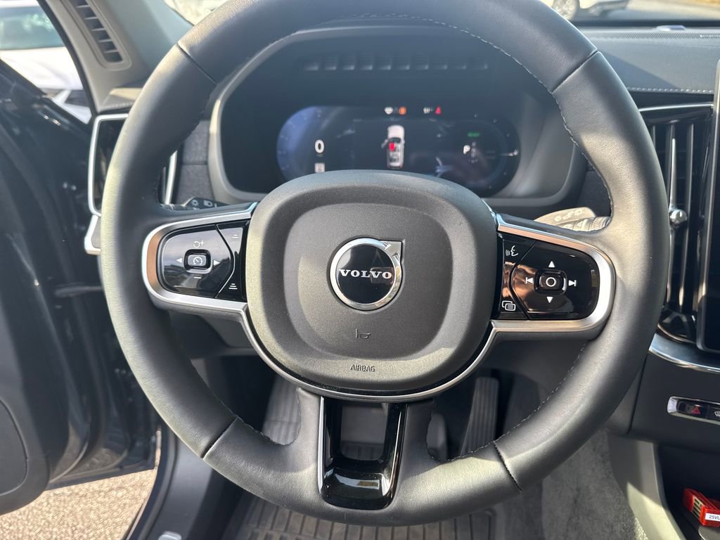 Certified 2025 Volvo XC90 T8 Ultra w/ Protection Package Premier image 18