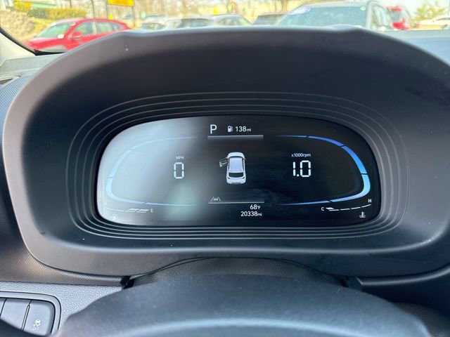 Used 2023 Hyundai Venue Limited image 11