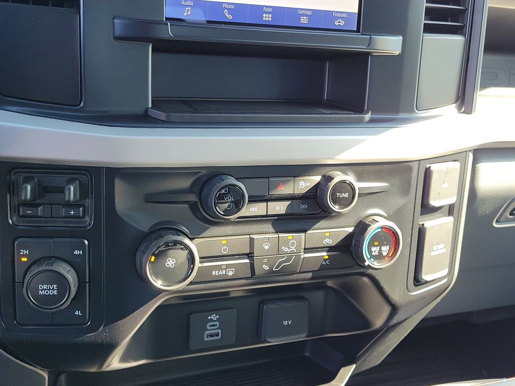 New 2025 Ford F450 XL w/ XL Chrome Package image 25