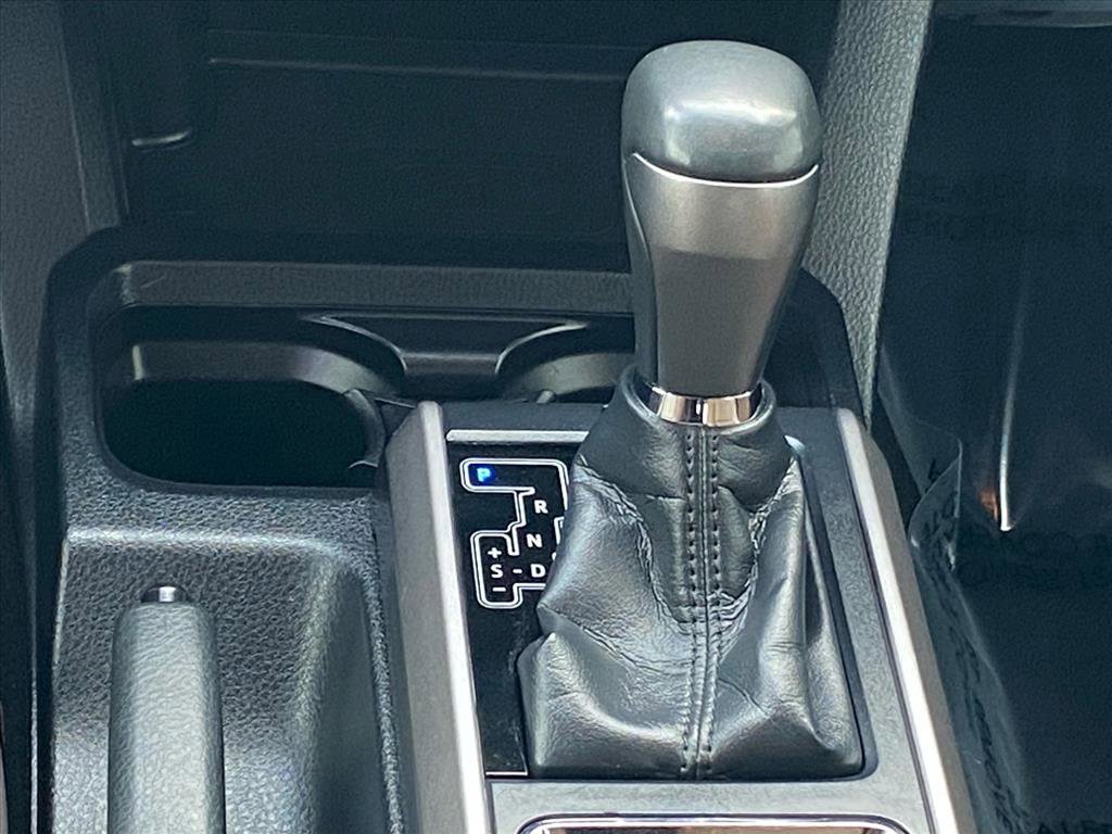 Used 2017 Toyota Tacoma Limited image 14