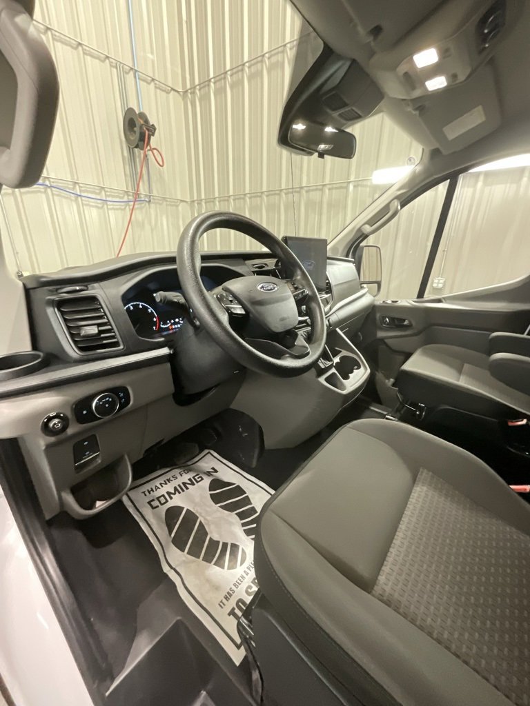 Used 2023 Ford Transit 350 XLT image 9