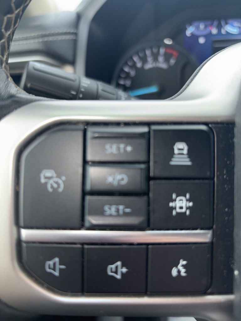 Used 2024 Ford Expedition Limited image 42