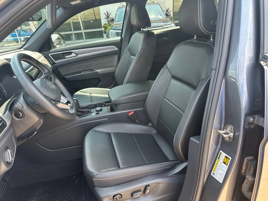 Used 2023 Volkswagen Atlas Cross Sport SE AWD/4WD image 12