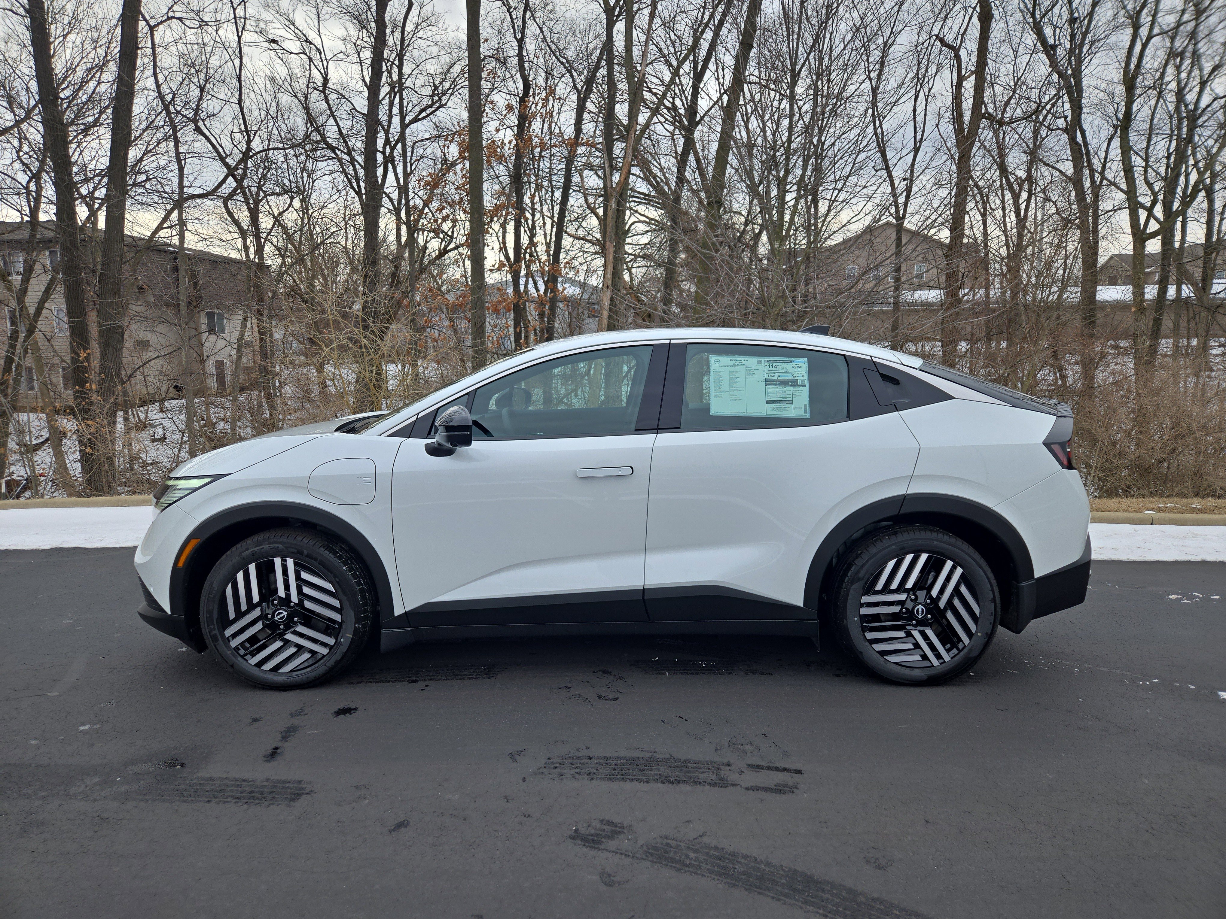 New 2026 Nissan Leaf SV+ w/ Floor Mat Package (SV+) image 5