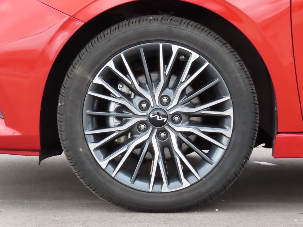 Certified 2024 Kia Forte GT-Line image 10