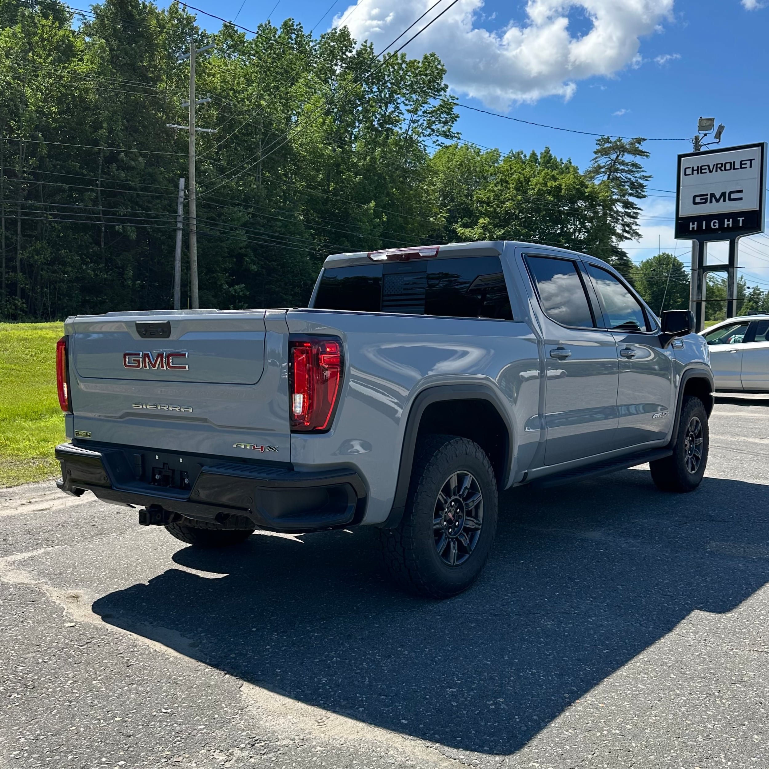 Used 2024 GMC Sierra 1500 AT4X AWD/4WD image 3