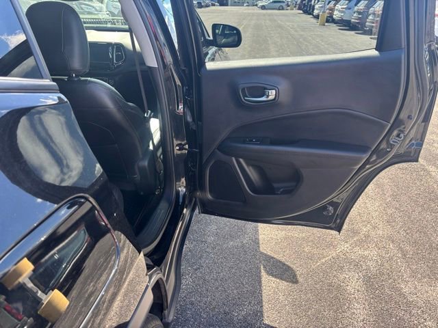 Used 2019 Jeep Compass Latitude AWD/4WD image 19
