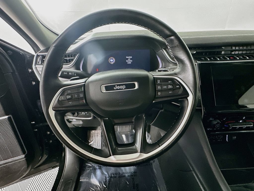 Certified 2022 Jeep Grand Cherokee L Laredo w/ Luxury Tech Group I AWD/4WD image 19