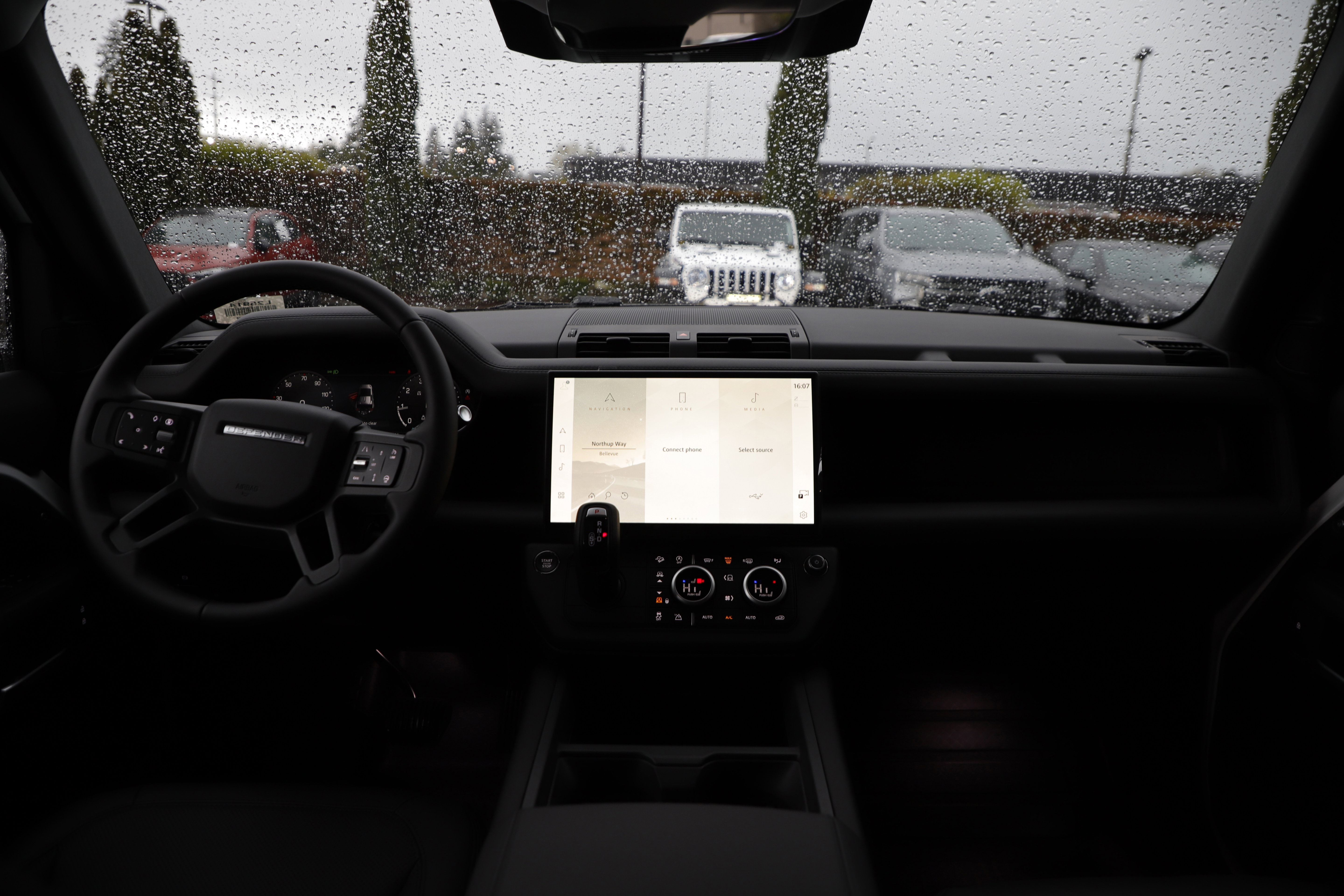 New 2026 Land Rover Defender 110 X-Dynamic SE image 13