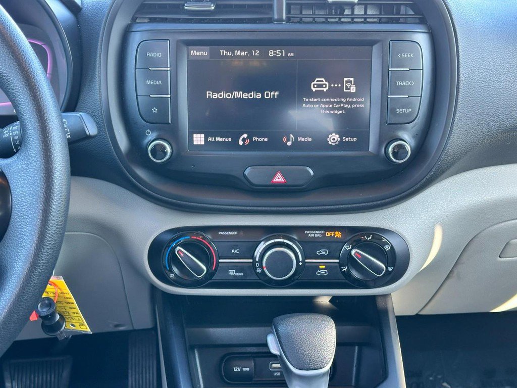 Used 2023 Kia Soul LX image 13