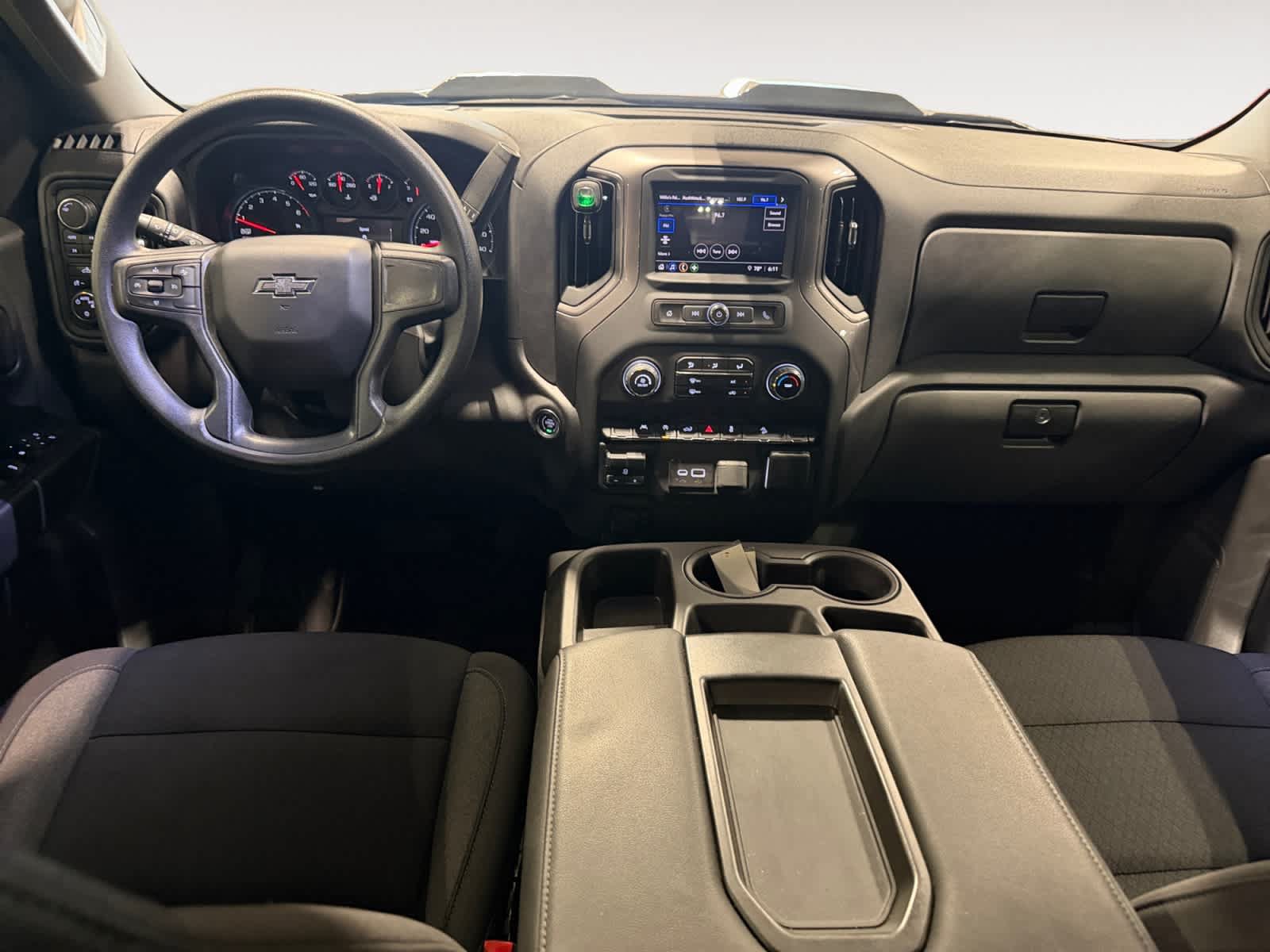 Used 2025 Chevrolet Silverado 1500 Custom Trail Boss w/ Turbomax Blackout Package AWD/4WD image 11