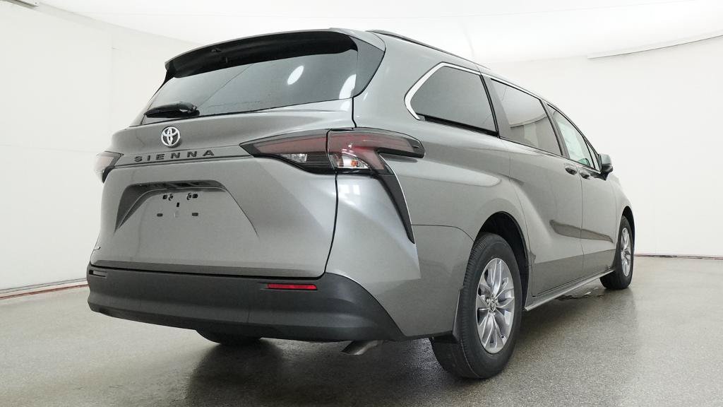 New 2026 Toyota Sienna LE FWD image 27