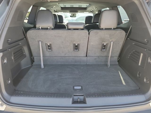 Certified 2024 GMC Acadia AT4 w/ Super Cruise Package AWD/4WD image 23
