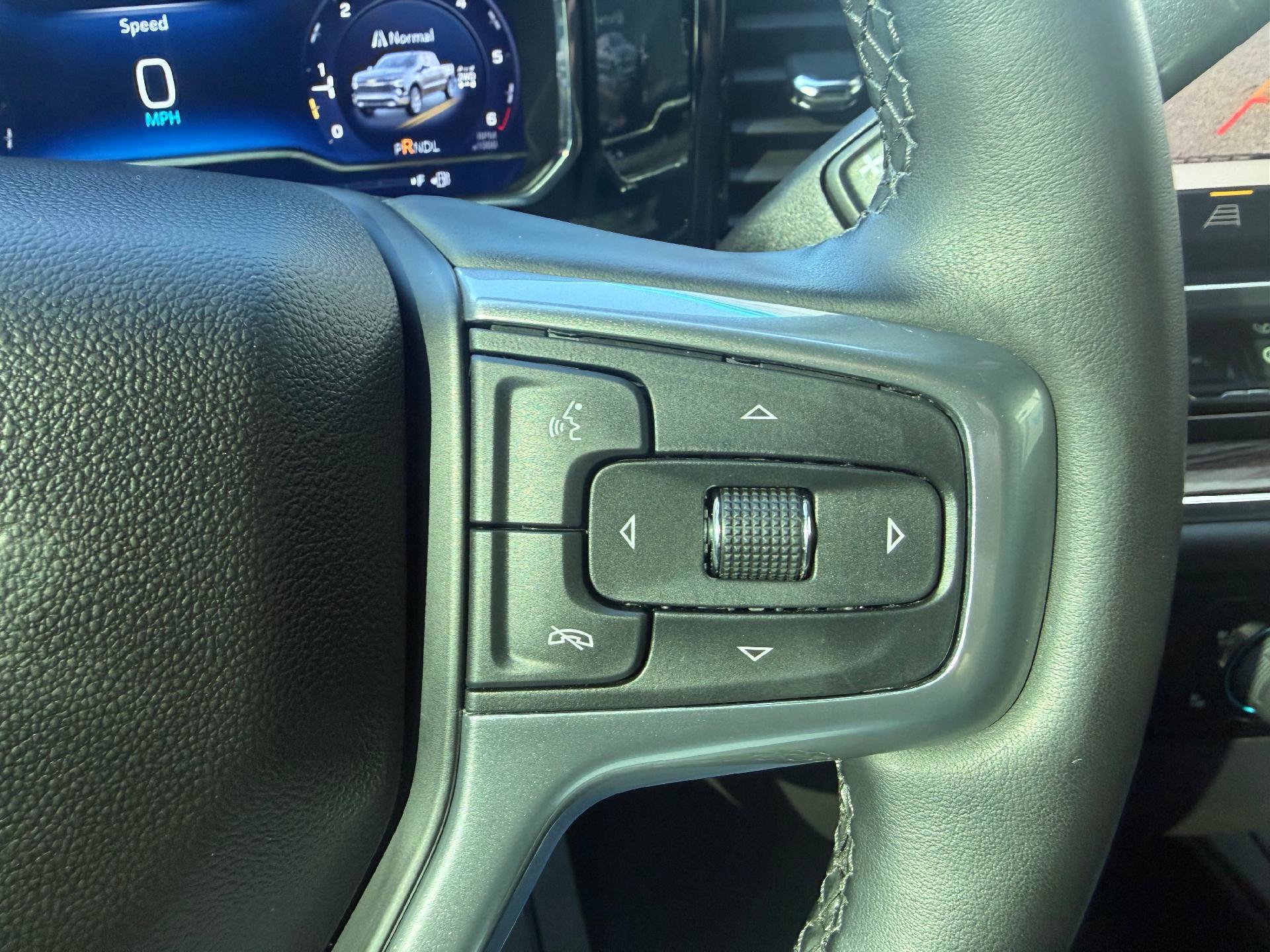 Used 2024 Chevrolet Silverado 1500 LT AWD/4WD image 15