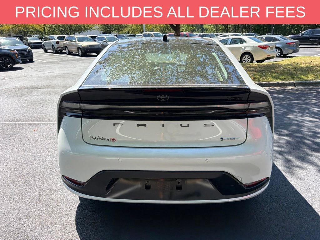 Used 2026 Toyota Prius Plug-In Hybrid FWD image 5