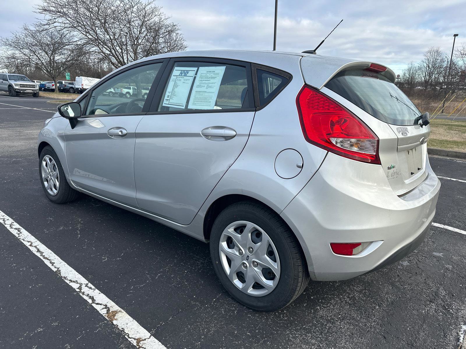 Used 2012 Ford Fiesta SE image 3